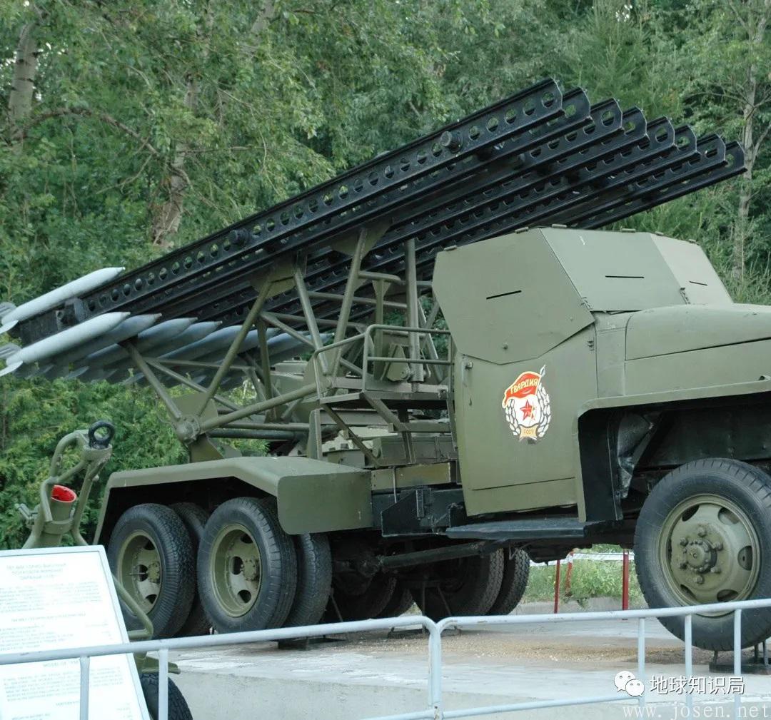 莫斯科衛國戰爭博物館中的喀秋莎火箭炮在租借來的卡車上.jpg 莫斯科衛國戰爭博物館中的喀秋莎火箭炮在租借來的卡車上.jpg